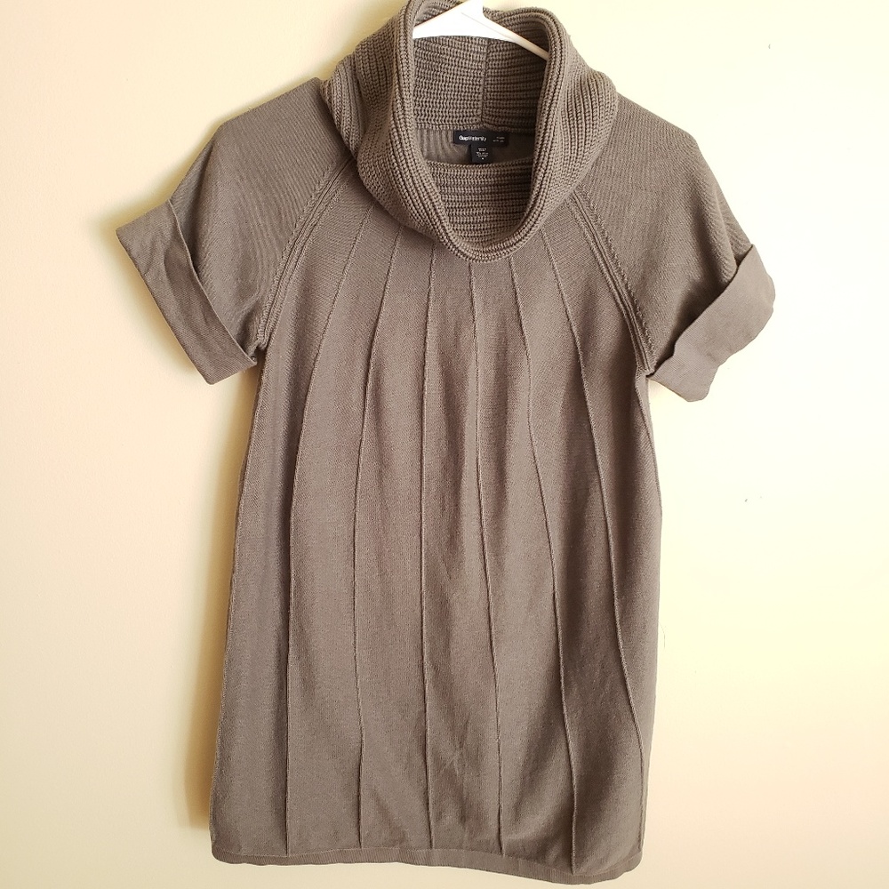 Small GapMaternity shirt
